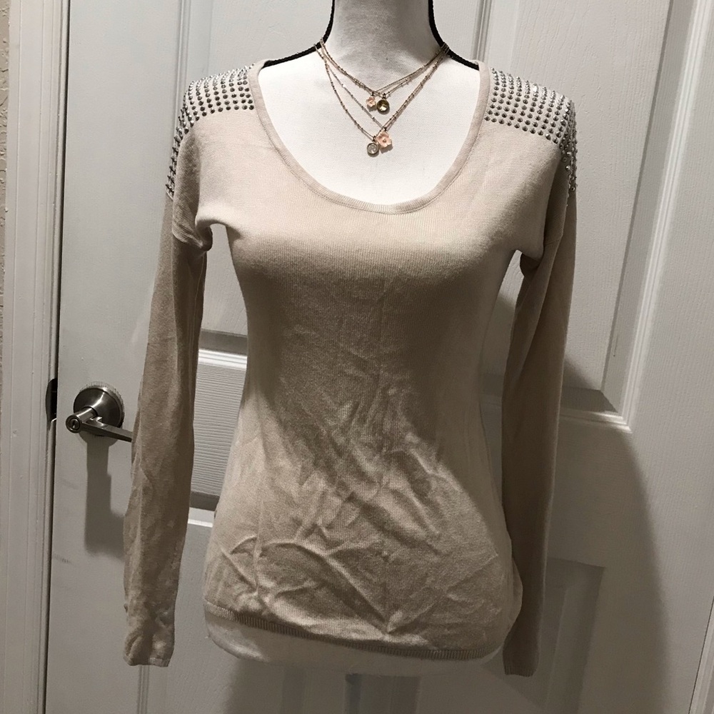 Express-Scoop Neck Long Sleeve Thin Sweater W Silver Studs Detail Shoulder Sz SP